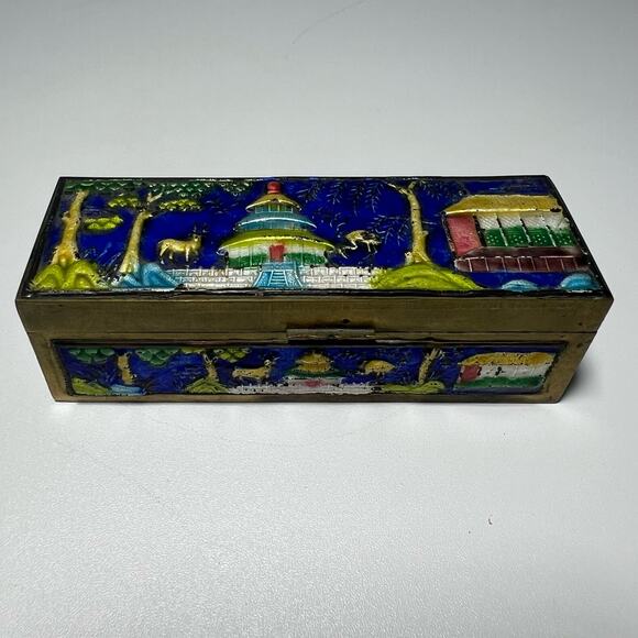 Vintage Chinese Temple From Heaven Cloisonne Box Enamel on Brass Stamp Trinket - Picture 1 of 11